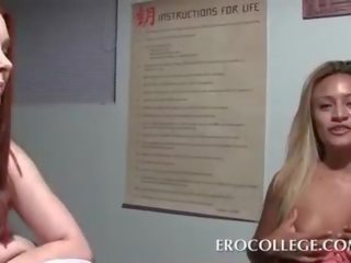 Høyskole tenåringer knulling ved en porno fest