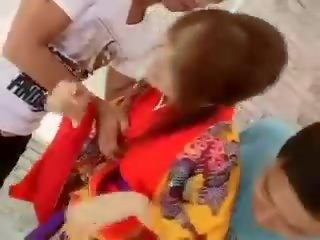 Miinastunning ασιάτης/ισσα κούκλα παίρνει ρώγες έγλειψε και μουνί λαθροχείρ