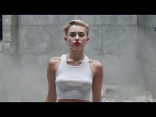 Miley cyrus naken i henne ny musik filma