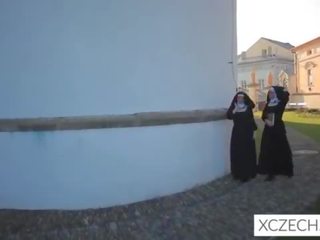 Bizarné x menovitý klip s catholic mníšky! s ozruta!