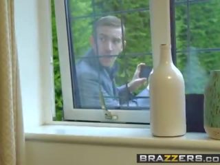 Brazzers - porrstjärnor liknande det stor - (aletta hav danny d) - peeping den porn