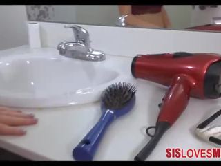 Baise ma fabulous grand cul ado demi-soeur briar se leva en la salle de bain