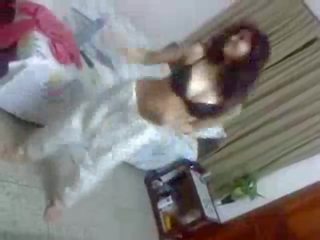 Bangladeshi tempting girls non-nude dance - DesiBate*