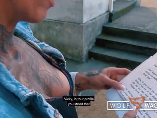 Vicky hundt è un magrissima tatuato milf sgualdrina! lupo wagner wolfwagner.date